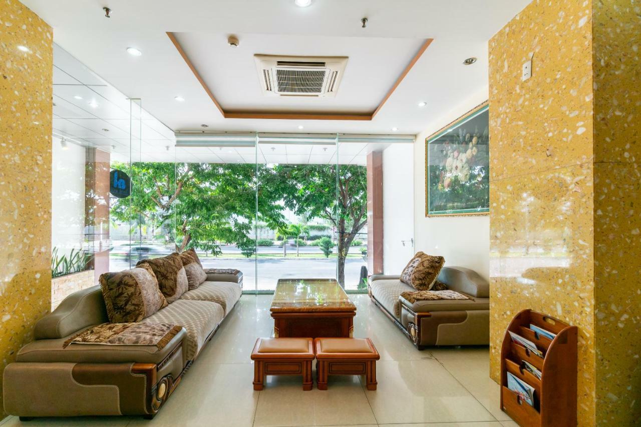 Oyo 375 Hoa Binh Hotel Da Nang Esterno foto