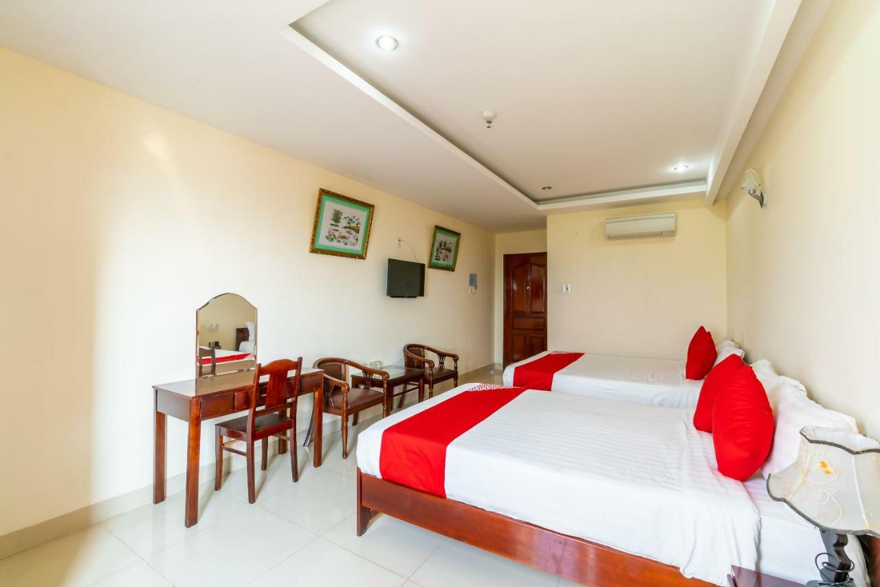 Oyo 375 Hoa Binh Hotel Da Nang Esterno foto