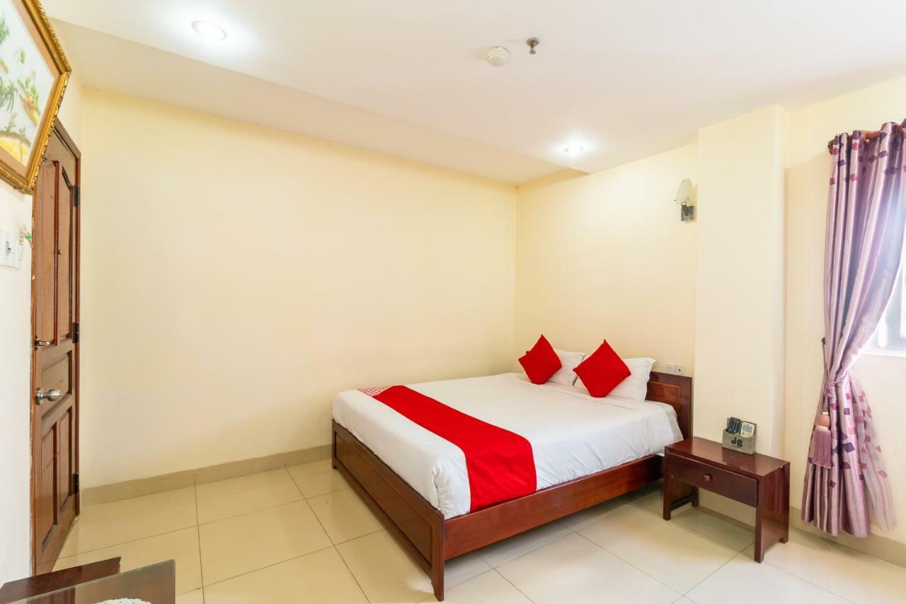 Oyo 375 Hoa Binh Hotel Da Nang Esterno foto