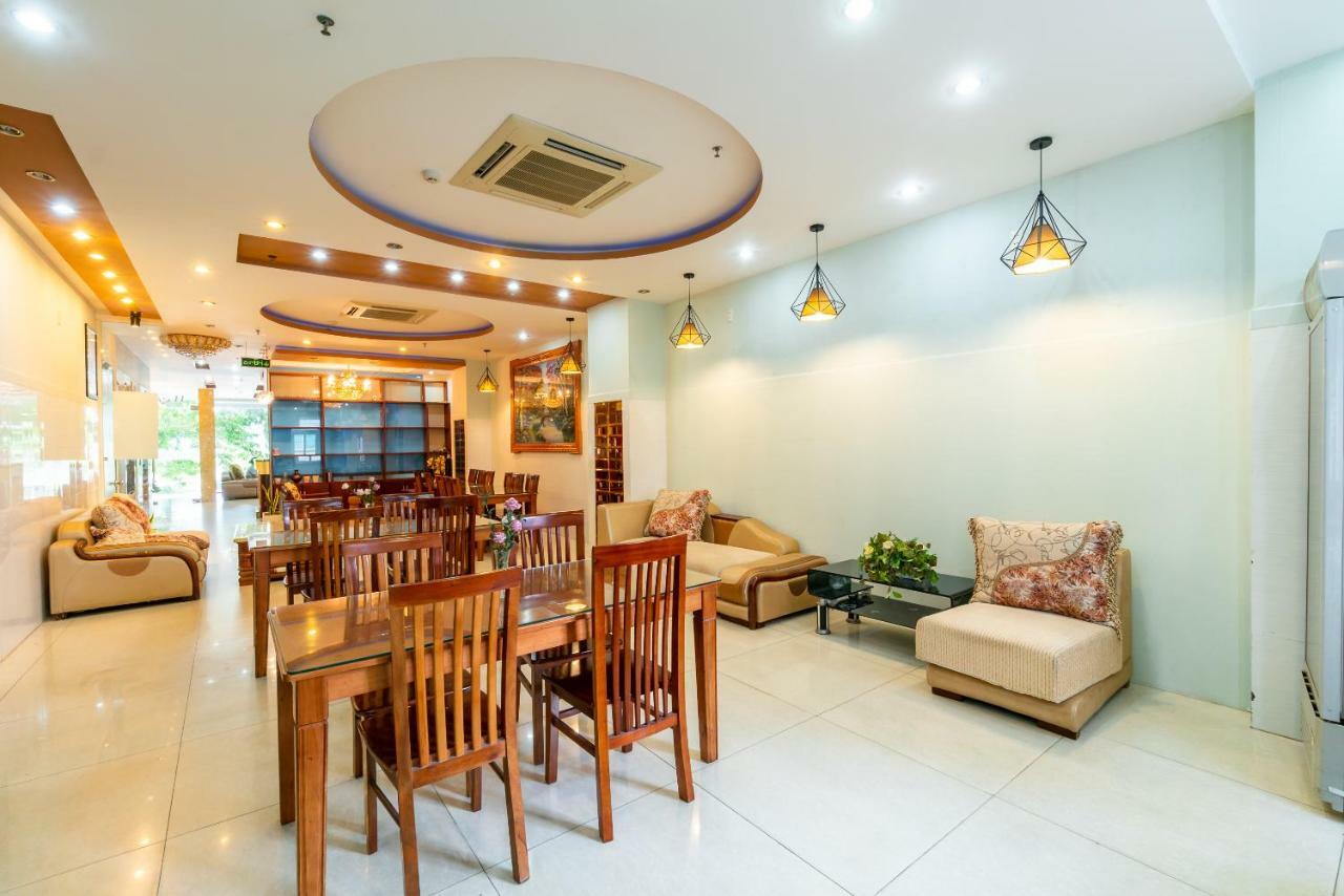 Oyo 375 Hoa Binh Hotel Da Nang Esterno foto