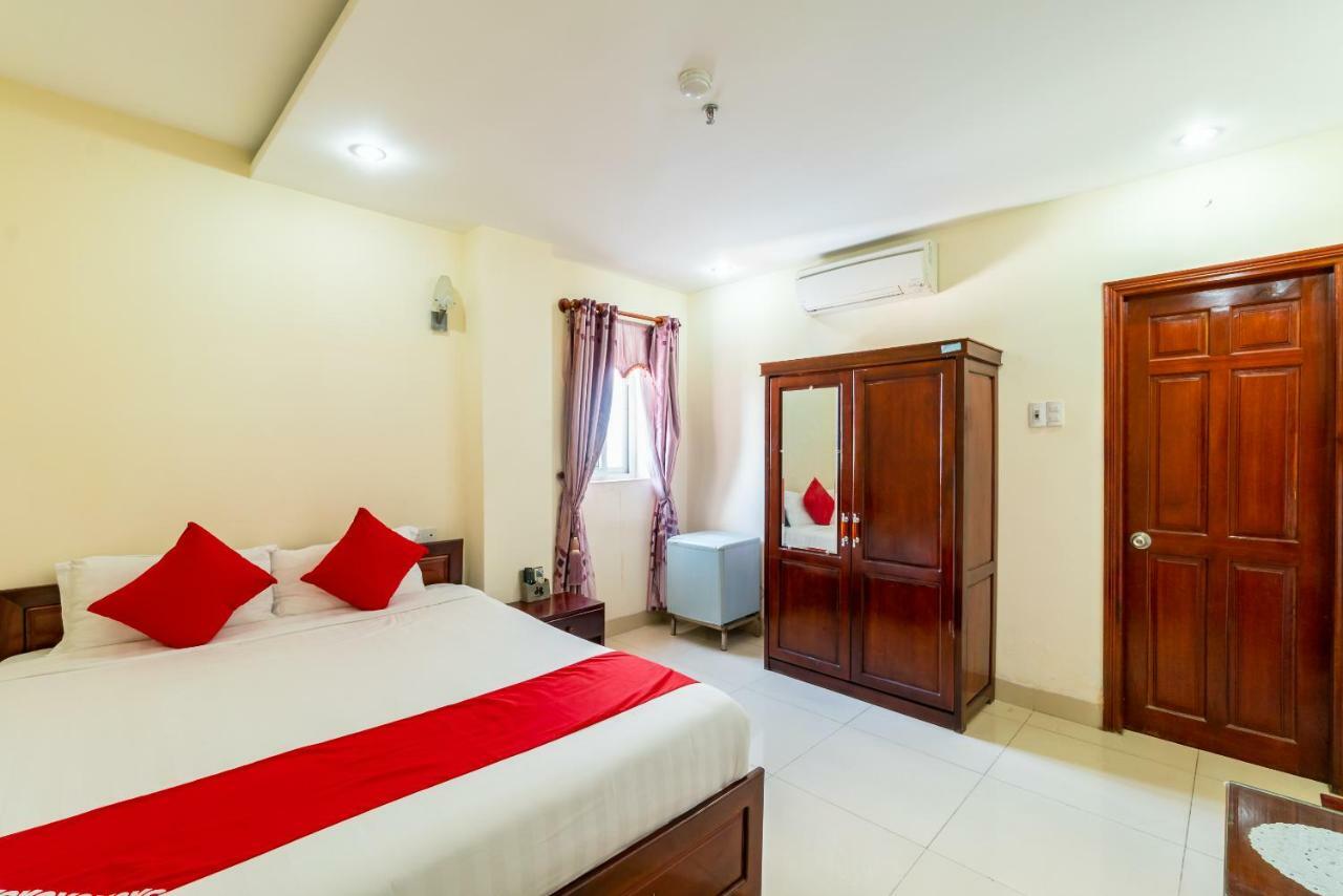 Oyo 375 Hoa Binh Hotel Da Nang Esterno foto