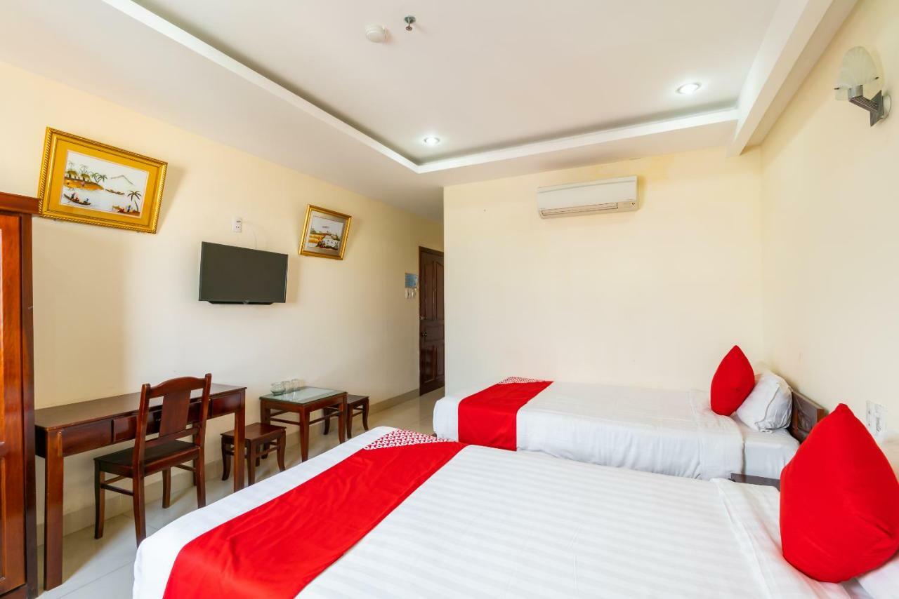 Oyo 375 Hoa Binh Hotel Da Nang Esterno foto